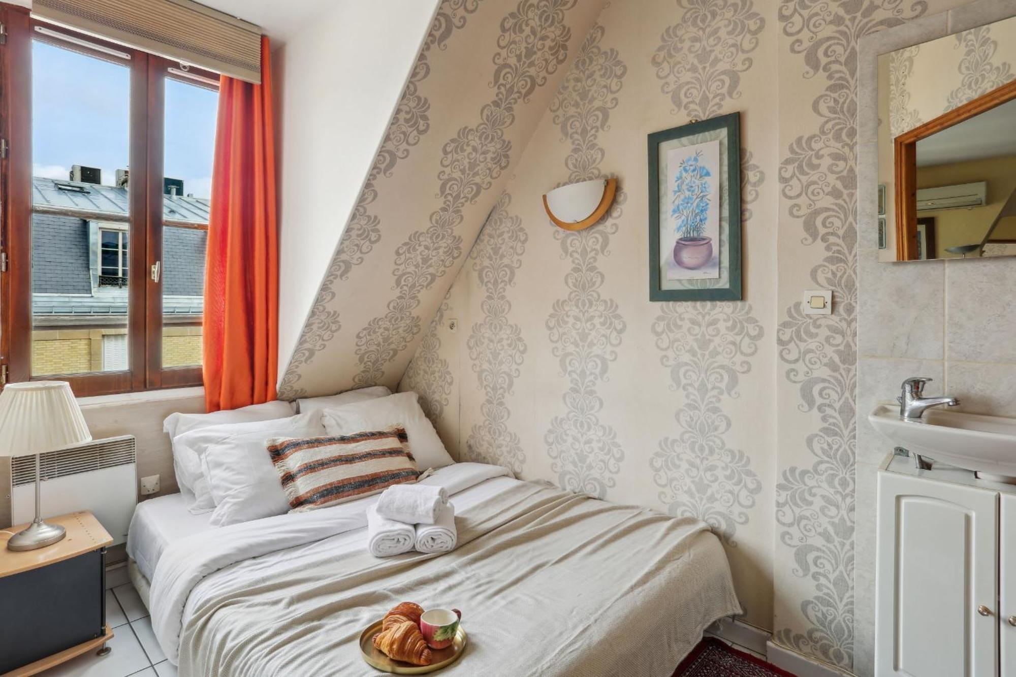 Eiffel Tower & Faubourg - 1Br - Cityapartmentstay Paris Exterior photo